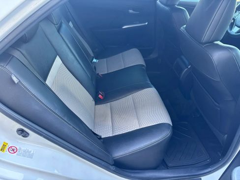 Used 2012 Toyota Camry SE image 12