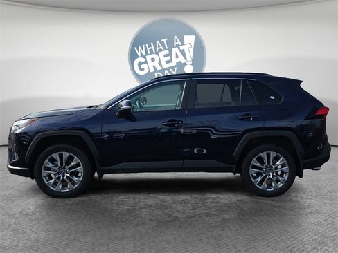 Used 2025 Toyota RAV4 XLE Premium w/ Weather Package image 7