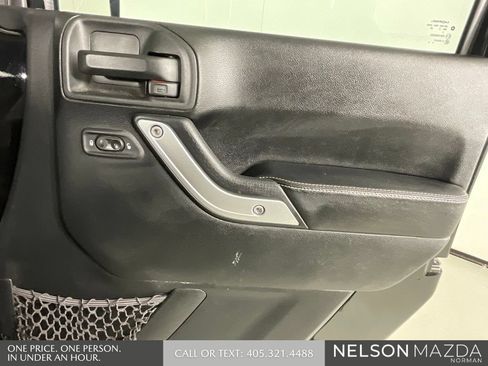 Used 2017 Jeep Wrangler Unlimited Rubicon AWD/4WD image 20