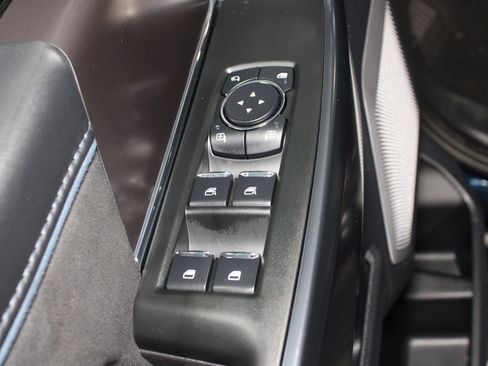 New 2025 Ford F150 Platinum w/ Equipment Group 702A High image 5