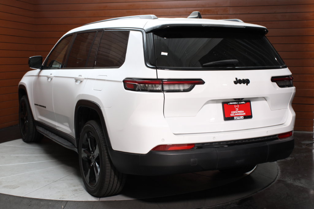 Used 2023 Jeep Grand Cherokee L Laredo RWD image 26