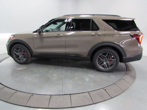 New 2026 Ford Explorer ST w/ Sun And Sound Package AWD/4WD image 5