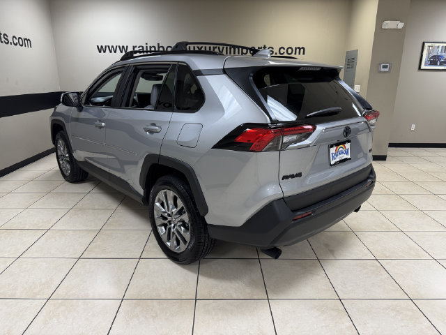 Used 2025 Toyota RAV4 XLE Premium FWD image 4