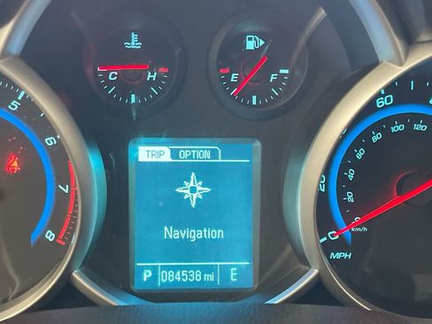 Used 2016 Chevrolet Cruze LT w/ Technology Package FWD image 15