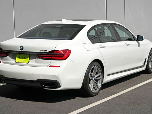 Used 2019 BMW 740i RWD image 54