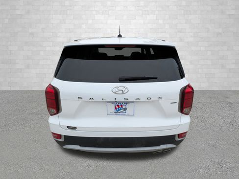 Used 2022 Hyundai Palisade SE image 3