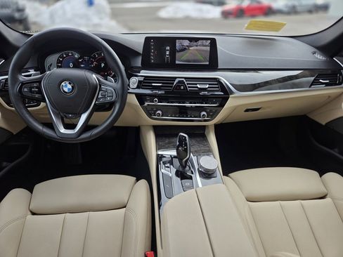 Used 2019 BMW 530i xDrive 530i xDrive w/ Convenience Package image 11