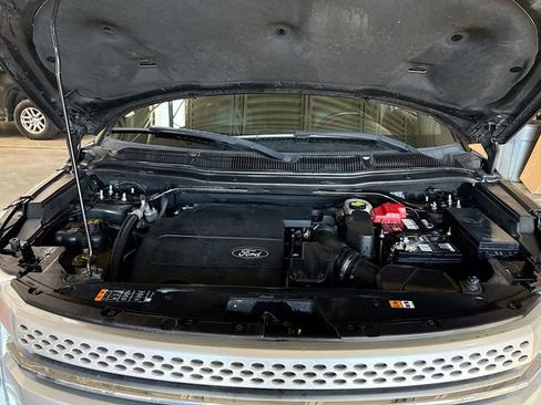 Used 2013 Ford Explorer XLT image 31