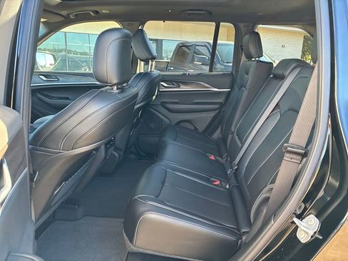 New 2025 Jeep Grand Cherokee Limited w/ Luxury Tech Group II image 15