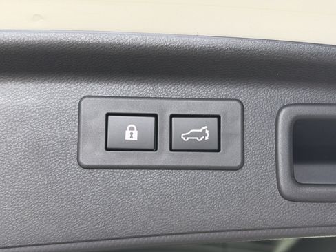 Used 2023 Subaru Forester Premium AWD/4WD image 15
