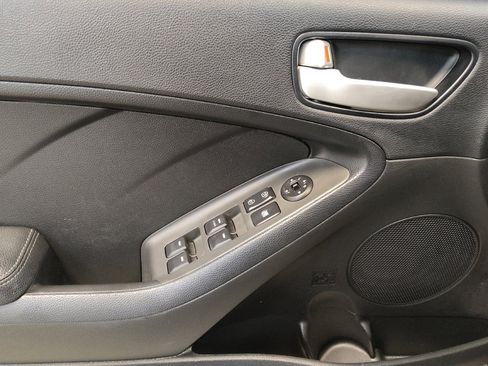 Used 2017 Kia Forte LX w/ LX Popular Package image 27