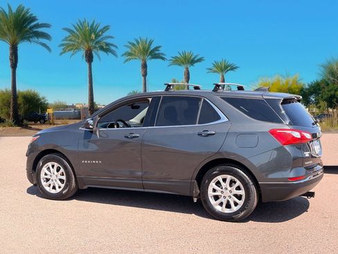 Used 2019 Chevrolet Equinox LT FWD image 3