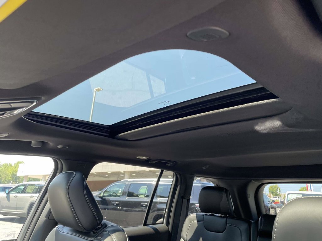 New 2027 Jeep Grand Cherokee 4WD image 27