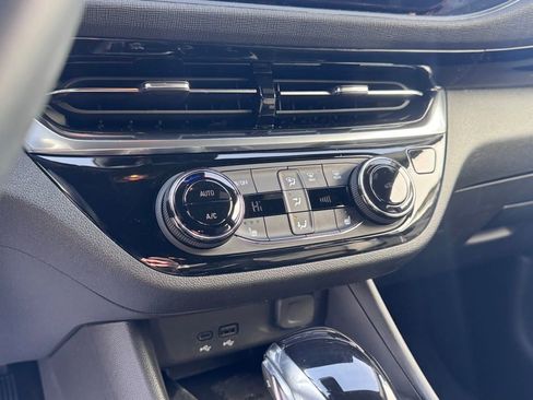 Used 2024 Buick Envista Sport Touring w/ Convenience I Package image 21