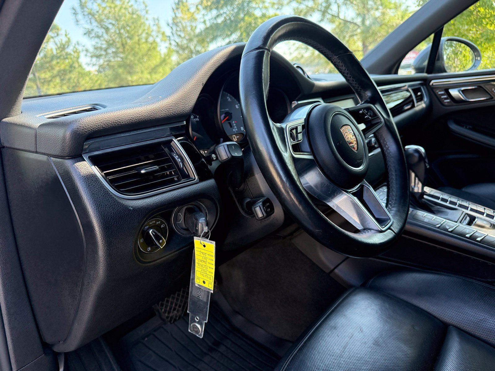 Used 2015 Porsche Macan S AWD/4WD image 22