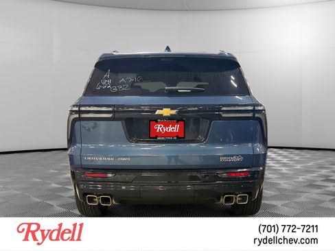 Used 2026 Chevrolet Traverse High Country w/ LPO, Floor Liner Package AWD/4WD image 3