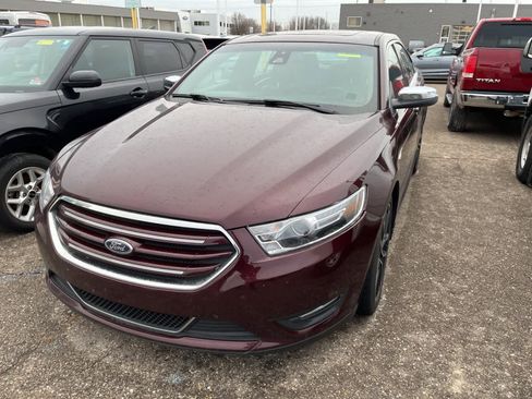 Used 2019 Ford Taurus Limited image 3