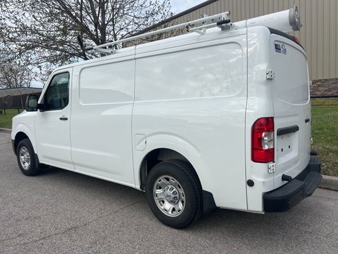 Used 2021 Nissan NV 2500 SV image 7