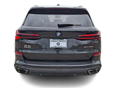 Certified 2024 BMW X5 xDrive40i w/ M Sport Package AWD/4WD image 5