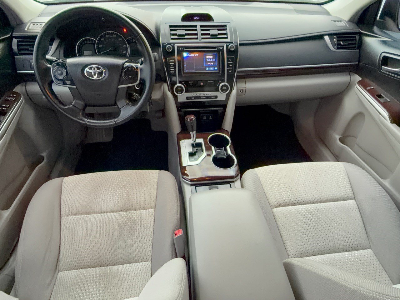 Used 2014 Toyota Camry XLE FWD image 17