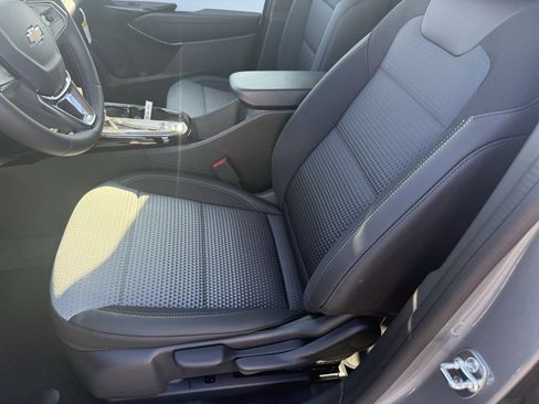 New 2026 Chevrolet Trax LT w/ Sunroof Package image 22