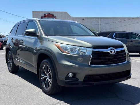 Used 2016 Toyota Highlander XLE AWD/4WD image 1