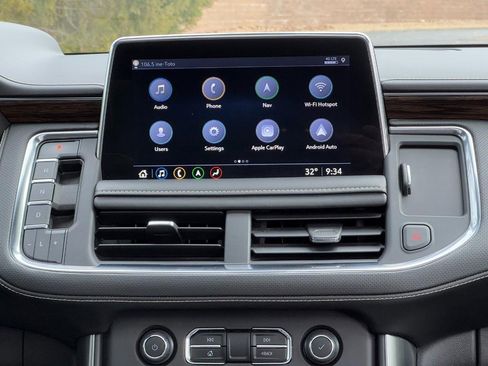 Used 2021 Chevrolet Suburban Premier w/ Premium Package image 15