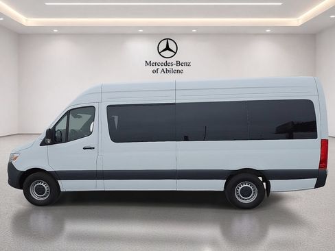 Used 2025 Mercedes-Benz Sprinter 2500 image 3