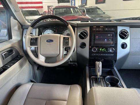 Used 2012 Ford Expedition Limited RWD image 18