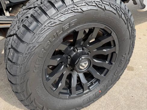 Used 2017 Ford F250 XLT w/ XLT Value Package image 12