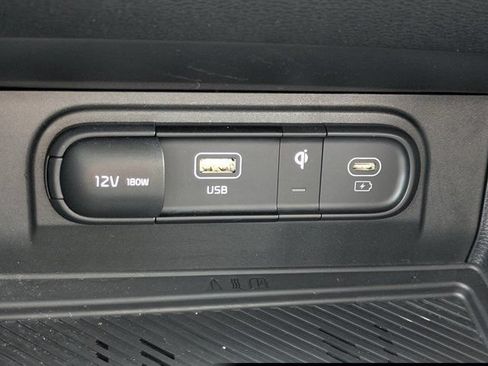 Used 2025 Kia Sportage SX FWD image 28