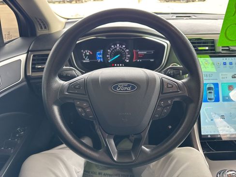 Used 2020 Ford Fusion SE image 20