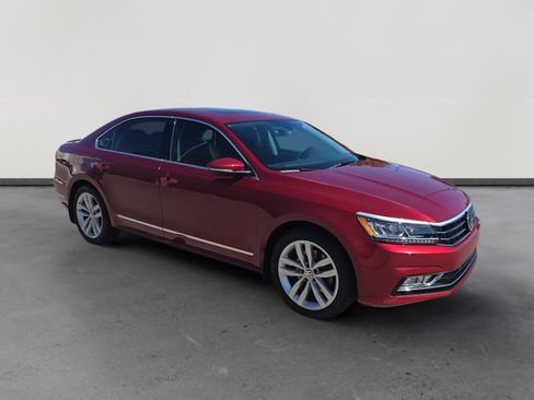 Used 2018 Volkswagen Passat 2.0T SEL Premium FWD image 7