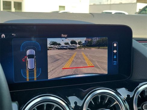 New 2025 Mercedes-Benz GLA 250 image 18