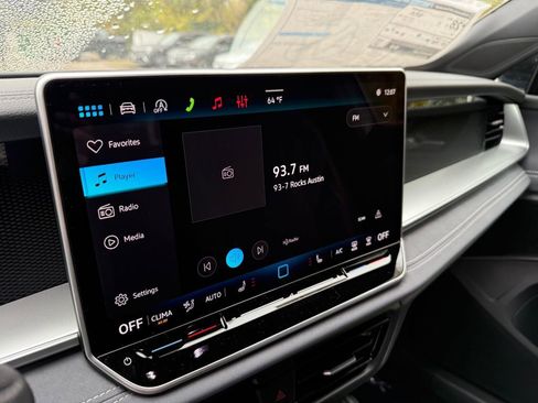 New 2026 Volkswagen Tiguan SE R-Line FWD image 15