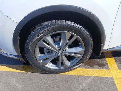 Used 2019 Nissan Murano Platinum w/ Cargo Package image 10
