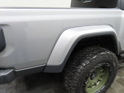 Used 2021 Jeep Gladiator Sport image 31