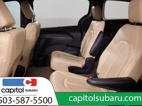 Used 2019 Chrysler Pacifica Touring Plus w/ S Appearance Package FWD image 28