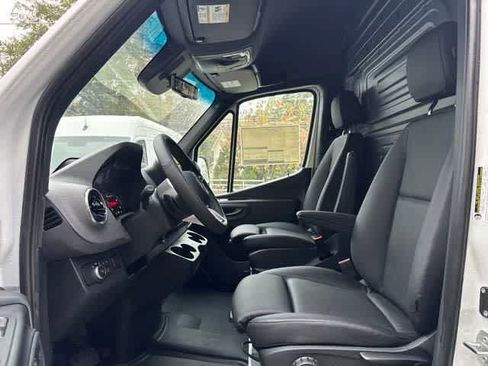 New 2025 Mercedes-Benz Sprinter 2500 image 11