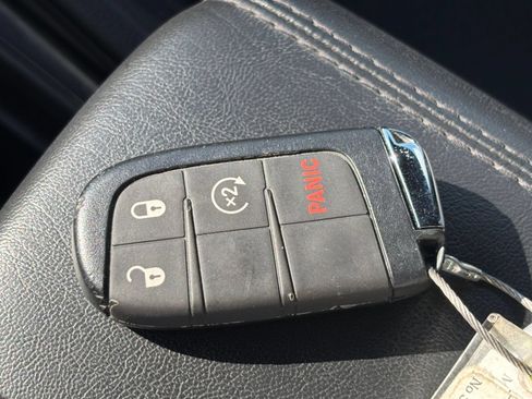 Used 2025 Jeep Compass Latitude AWD/4WD image 20