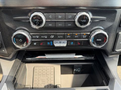 Used 2024 Ford F250 Lariat w/ Lariat Ultimate Package AWD/4WD image 23