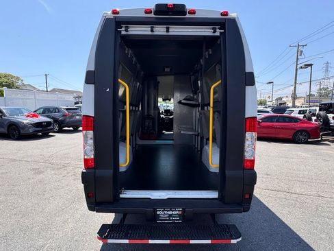 Used 2024 RAM ProMaster 3500 w/ Delivery Van Package FWD image 7