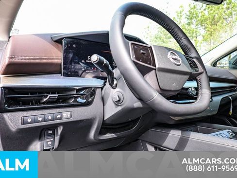 Certified 2025 Nissan Murano Platinum w/ Cargo Package image 29