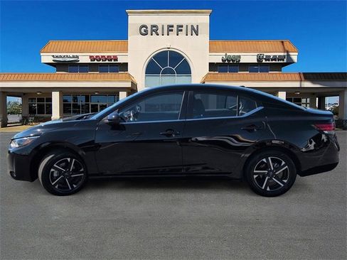 Used 2025 Nissan Sentra SV w/ All-Weather Package image 10