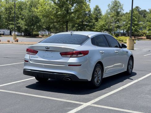 Used 2019 Kia Optima LX FWD image 7