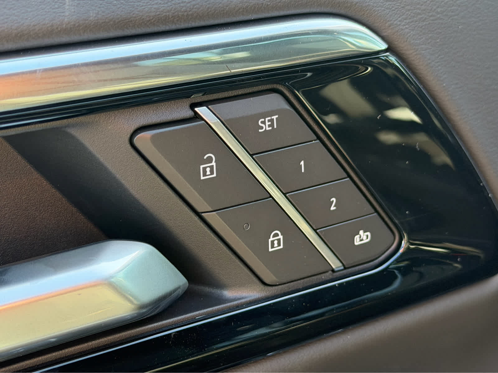 New 2026 Chevrolet Tahoe High Country AWD/4WD image 9
