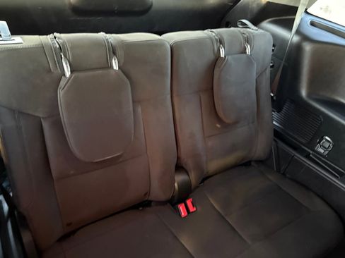 Used 2023 Ford Explorer XLT image 37