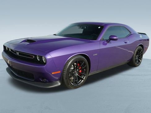 Used 2023 Dodge Challenger R/T w/ Plus Package image 3