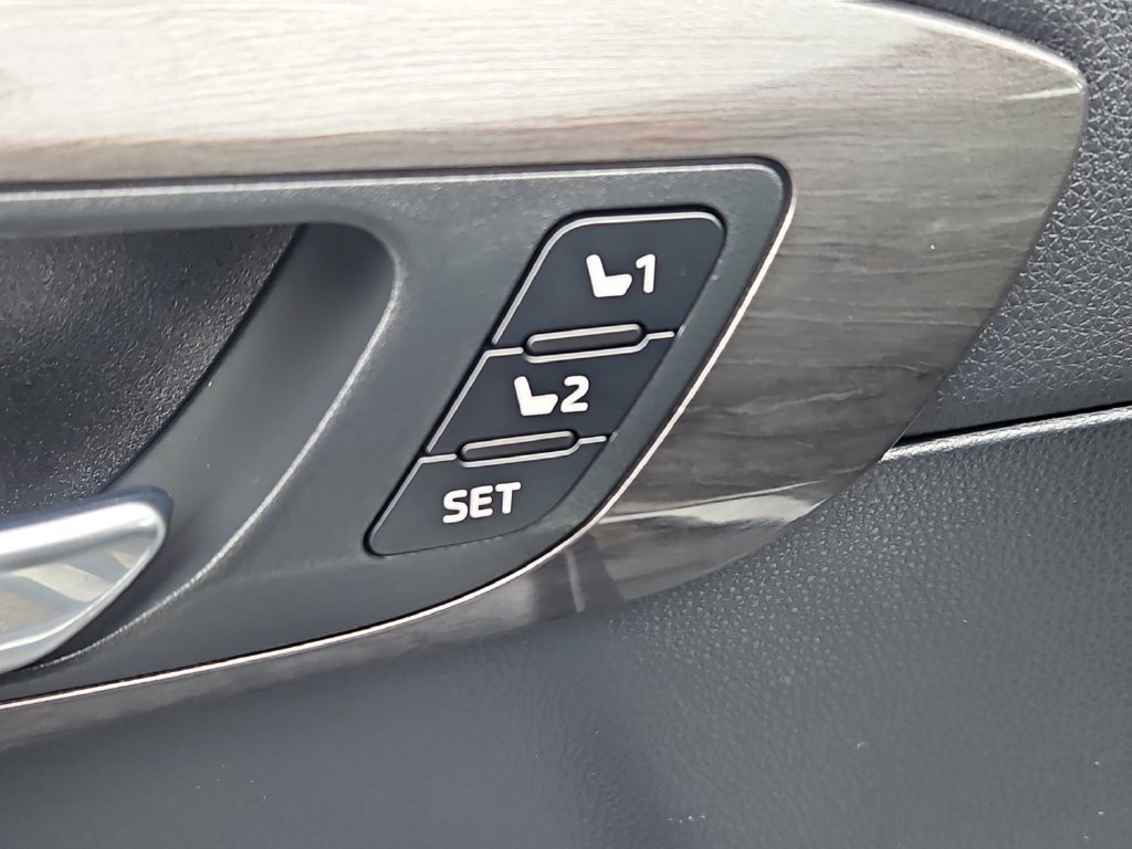 Used 2021 Toyota Highlander Platinum AWD/4WD image 21