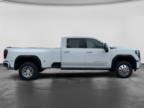 New 2026 GMC Sierra 3500 Denali w/ Denali Reserve Package AWD/4WD image 8